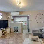 Four-bedroom Magnolija * Poreč