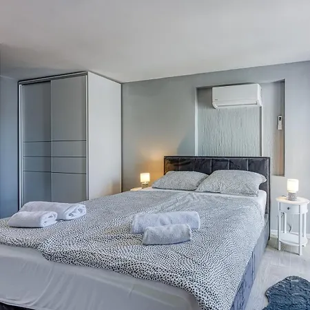 アパート Four-bedroom Magnolija *