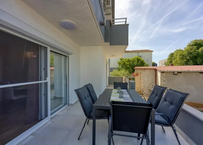 Four-bedroom Magnolija Porec