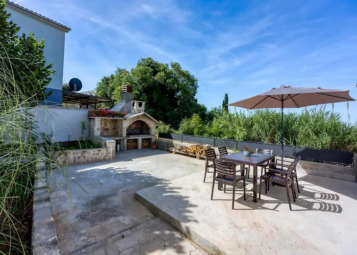 Four-bedroom Magnolija Apartment Porec