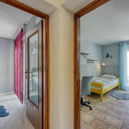 Four-bedroom Magnolija Apartment *