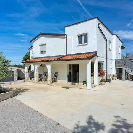 Four-bedroom Magnolija * Porec